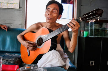 PANTUN-NYANYIAN SAHILIN Dendang tentang Kesunyian 2
